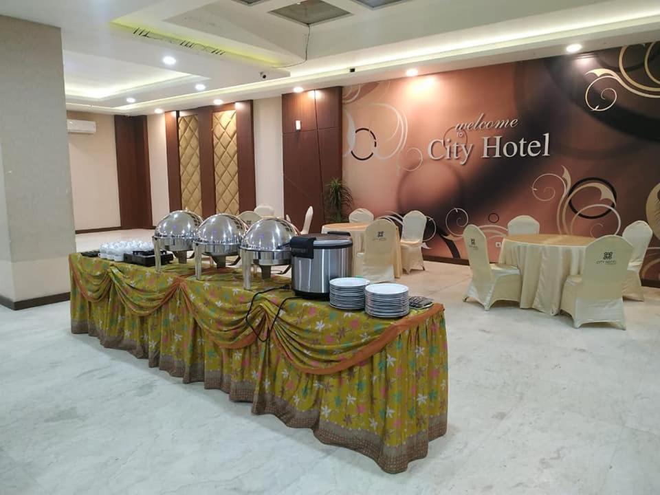 City Hotel Tasikmalaya Zewnętrze zdjęcie