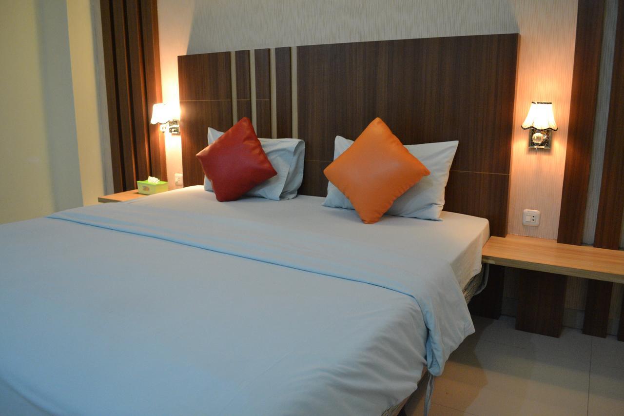 City Hotel Tasikmalaya Zewnętrze zdjęcie