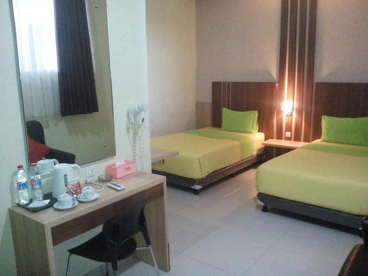 City Hotel Tasikmalaya Zewnętrze zdjęcie