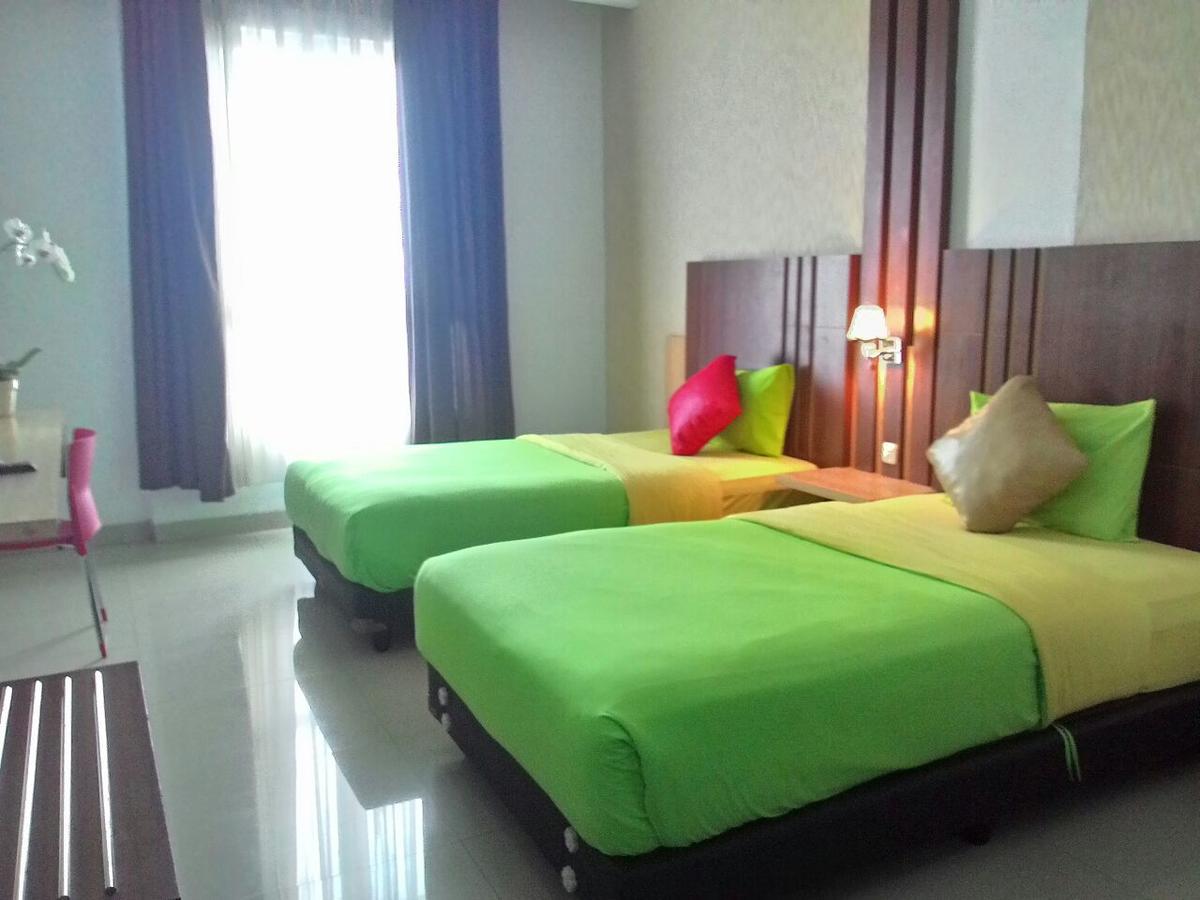 City Hotel Tasikmalaya Zewnętrze zdjęcie